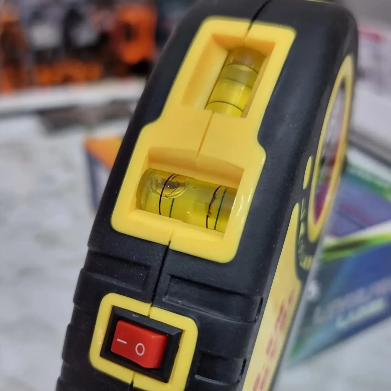 Metre multifonction + niveau lazer 
