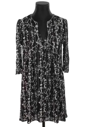Robe noir Bash noir. Matière principale viscose. Taille 36.